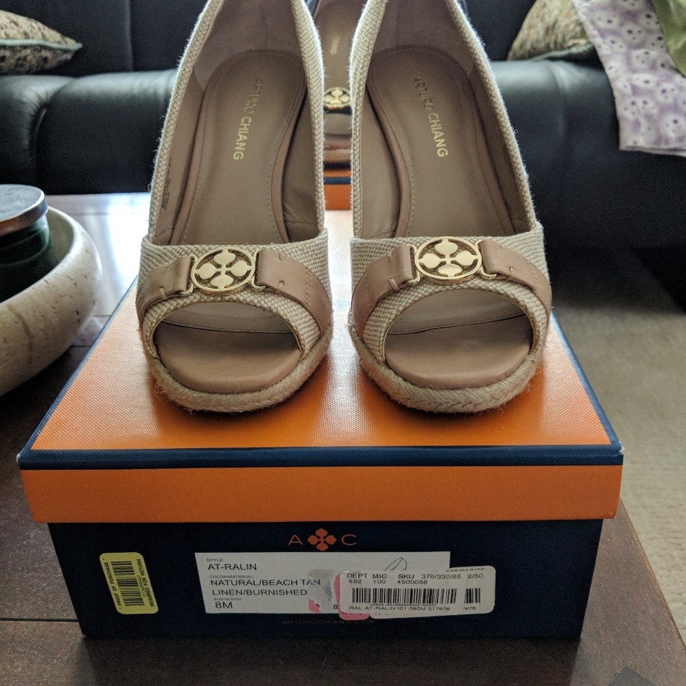 Linen color wedges